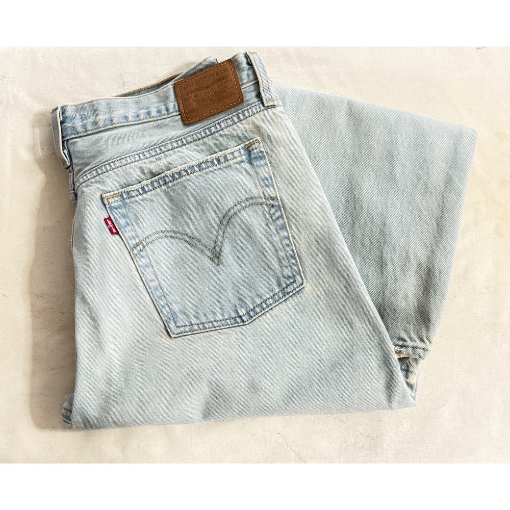 Levis Premium Wedgie Straight Distressed Light Wash Jeans 32x28 34964-0121 - Picture 11 of 16